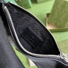 Кожаный карман для карт из серии GG Marmont. Gucci продолжает обн