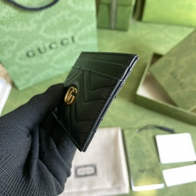 Вы уже приобрели эту очаровательную сумочку? Серия GG Marmont с е