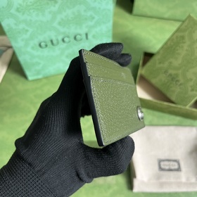 GG Marmont серия кардхолдеров, Gucci продолжает обновлять цветову