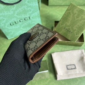 Двойной карман для карт с застежкой виде перекрещенных букв G, вд