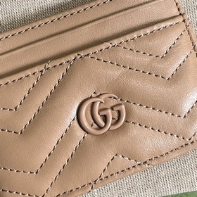 Карточный чехол GG Marmont. Классические аксессуары Gucci продолж