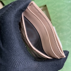 Карточный чехол GG Marmont. Классические аксессуары Gucci продолж