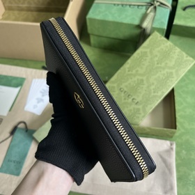 Длинный кошелек из серии GG Marmont. Этот кошелек из серии GG Mar