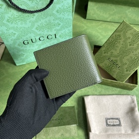 Кожаный кошелек GG Marmont с двумя отделами. Gucci продолжает обн