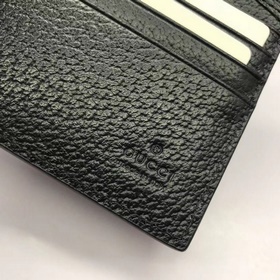Впервые появился в коллекции одежды Gucci в 1990-х годах. Артикул