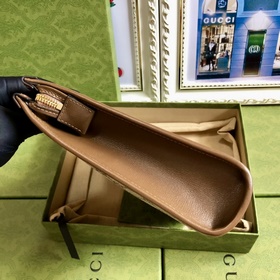 Новая коллекция Gucci «Aria — модная ария» широко использует клас
