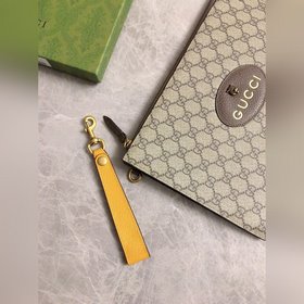Оригинальное качество — сумочка GG Supreme из высококачественного