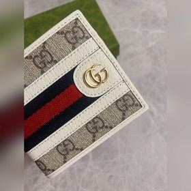 Новинка на официальном сайте GG — короткий кожаный чехол GG Supre