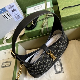 Gucci UN3AG 1294 Детали товара. Серия Gucci «Aria — модные арии» 