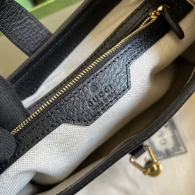 Gucci UN3AG 1294 Детали товара. Серия Gucci «Aria — модные арии» 