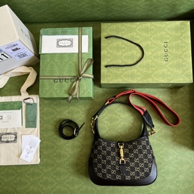 Gucci UN3AG 1294 Детали товара. Серия Gucci «Aria — модные арии» 