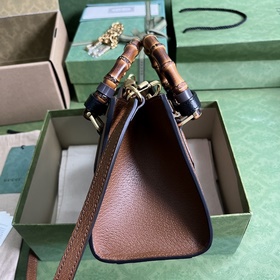 Маленькая сумка через плечо Gucci Diana с бамбуковыми ручками. Яв