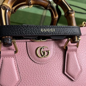 Маленькая сумка через плечо Gucci Diana с бамбуковым ручкой. Явля