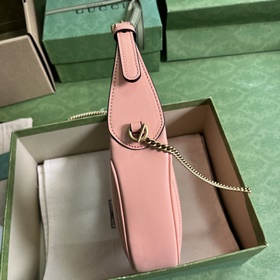 Мини-сумка GG Marmont стеганым узором. Классические изделия Gucci