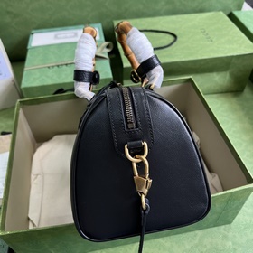 Оригинальная кожаная сумка Gucci «Aria — модная ария» из серии «A