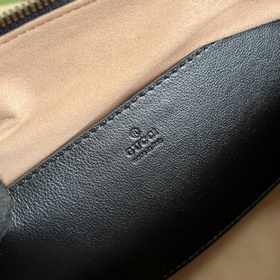Оригинальная кожаная сумка Gucci «Aria — модная ария» из серии «A