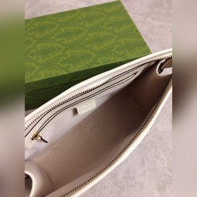Оригинальная продукция, серия Ophidia GG клатч. Этот клатч на мол