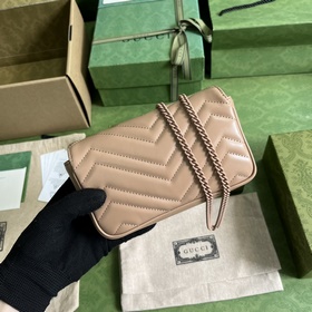 Сумка GG Marmont из серии GG Marmont. Классические аксессуары Guc