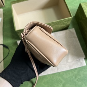 Сумка GG Marmont из серии GG Marmont. Классические аксессуары Guc