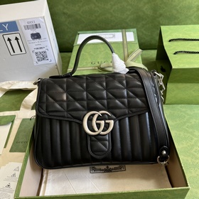 Сумка GG Marmont, входящая в коллекцию избранных сумок Gucci, изв