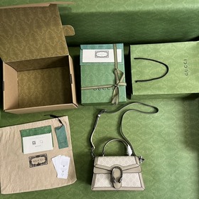 Сумка Dionysus Small. Эта сумка из бежевой и белой ткани GG Supre