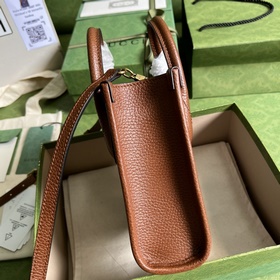 Маленькая сумка из кожи денима от Gucci из серии «Aria — модная а