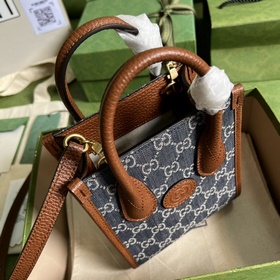 Маленькая сумка из кожи денима от Gucci из серии «Aria — модная а