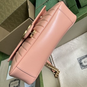 Сумка через плечо GG Marmont из серии GG Marmont. Эта небольшая с