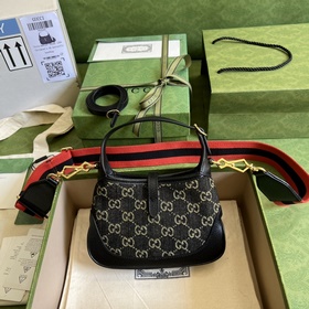 Gucci UN3AG 1294 Детали товара. Серия Gucci «Aria — модные арии» 