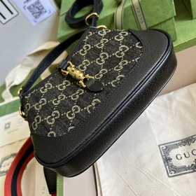 Gucci UN3AG 1294 Детали товара. Серия Gucci «Aria — модные арии» 