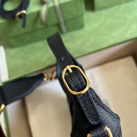 Gucci UN3AG 1294 Детали товара. Серия Gucci «Aria — модные арии» 