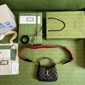 Gucci UN3AG 1294 Детали товара. Серия Gucci «Aria — модные арии» 