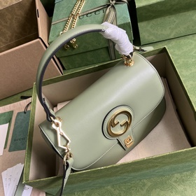 Сумка Gucci Blondie из серии UXX0G 1000 сочетает в себе ретро-эле
