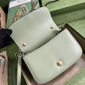 Сумка Gucci Blondie из серии UXX0G 1000 сочетает в себе ретро-эле