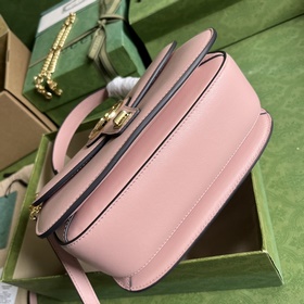 Сумка Gucci Blondie из серии UXX0G 1000 сочетает в себе ретро-эле