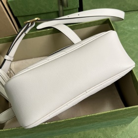 Маленькая сумка через плечо из серии Gucci Blondie, созданная на 