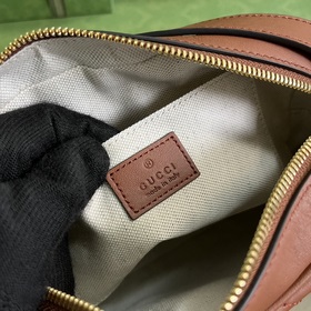 Маленькая сумка через плечо из серии Gucci Blondie, вдохновленная