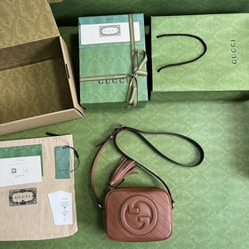 Маленькая сумка через плечо из серии Gucci Blondie, вдохновленная