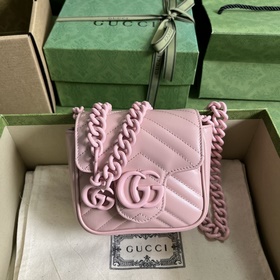 Сумка-пояс GG Marmont стеганым узором, созданная в 1970-х годах,