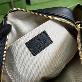 Маленькая сумка через плечо из серии Gucci Blondie, созданная на 