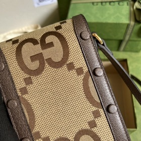 Мини-сумка Gucci с пряжкой виде конской уздечкиз серии 1955 В нов
