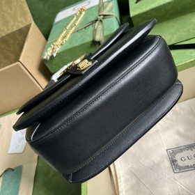 Сумка Gucci Blondie из серии UXX0G 1000 сочетает в себе ретро-эле