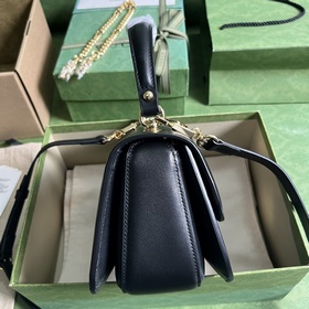 Сумка Gucci Blondie из серии UXX0G 1000 сочетает в себе ретро-эле