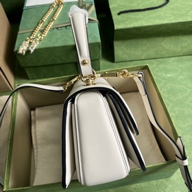 Сумка Gucci Blondie из серии UXX0G 1000 сочетает в себе ретро-эле