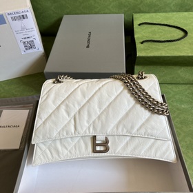 Из коллекции Paris Balenciaga осень-зима 2022 — Crush, возвращают
