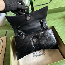 Из коллекции Paris Balenciaga осень-зима 2022 — Crush, возвращают