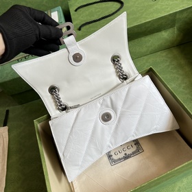 Из коллекции Paris Balenciaga осень-зима 2022 — Crush, возвращают