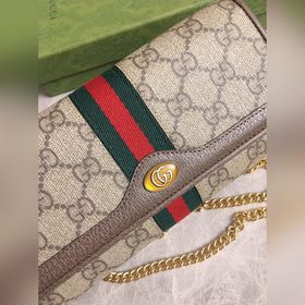 Новинка ранней весны — сумка-бокс из высококачественного полотна 
