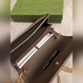 Новинка ранней весны — сумка-бокс из высококачественного полотна 
