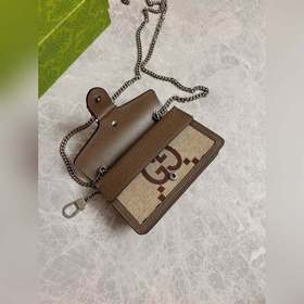 Высококачественная подделка! Мини-сумка Gucci Diana с цепочкой со